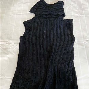Black sleeveless turtleneck NWT